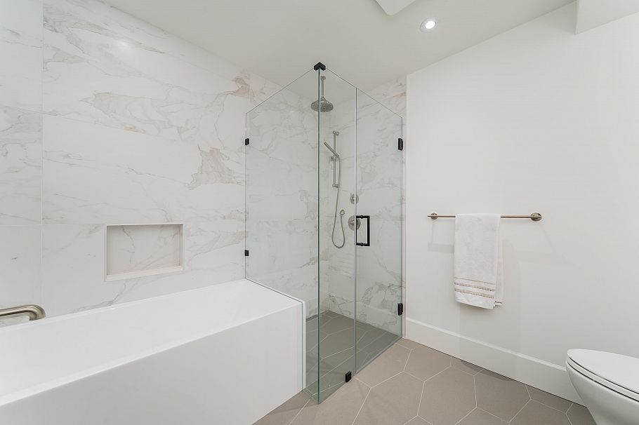 3783 W 27th Avenue Vancouver, BC - 20