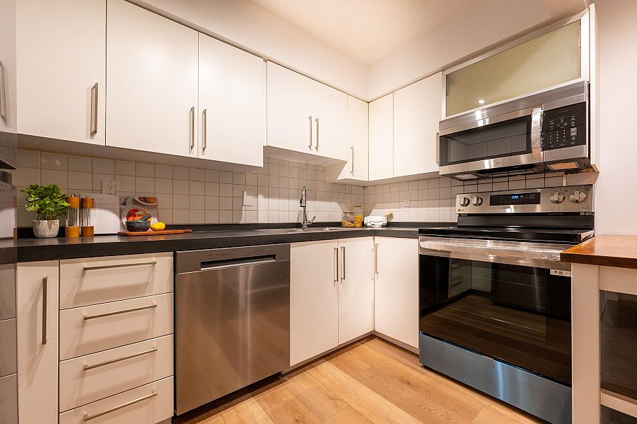 304 1855 Nelson Street Vancouver, BC - 7