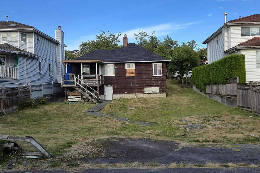 6029 Dumfries Street Vancouver, BC - 5