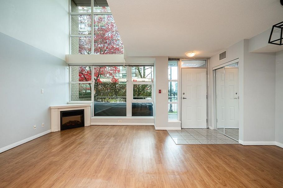 TH6 168 E Esplanade Avenue North Vancouver, BC - 5