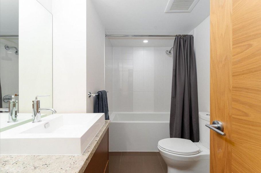 2953 Wall Street Vancouver, BC - 23