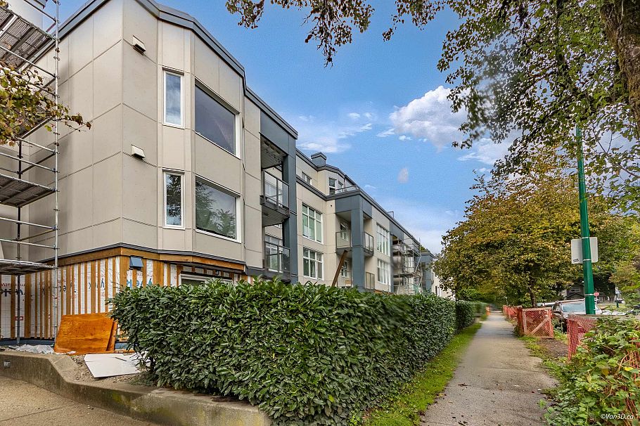 107 2533 Penticton Street Vancouver, BC - 2