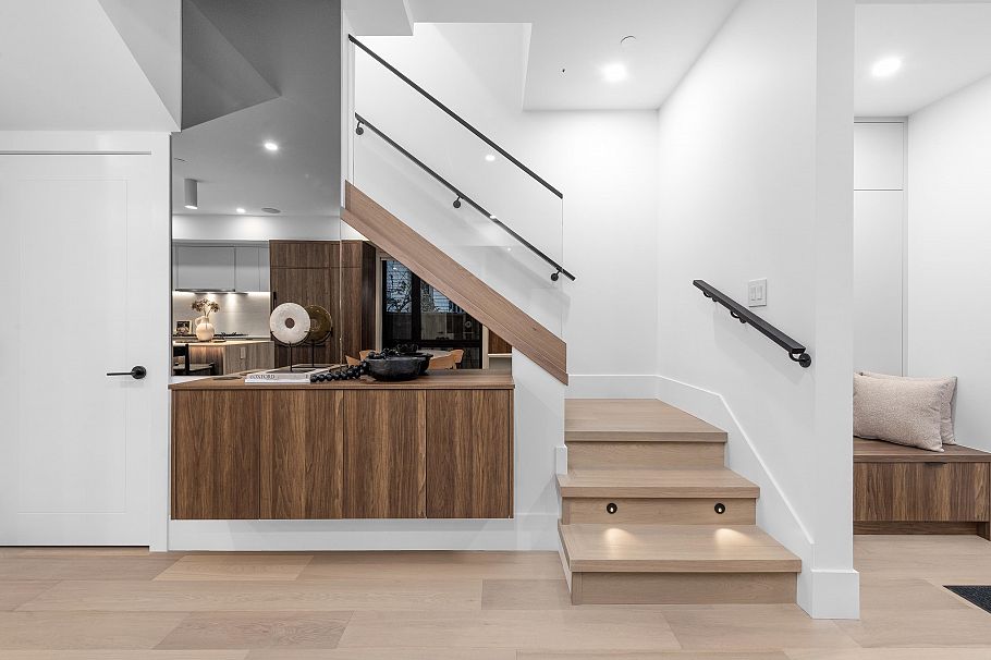 2 275 W 17th Avenue Vancouver, BC - 4