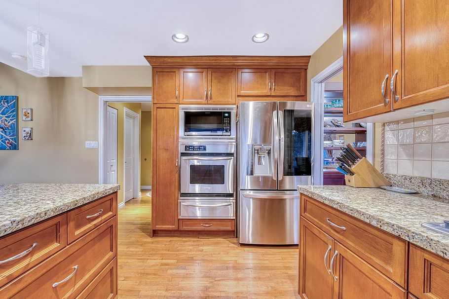 1428 W 37th Avenue Vancouver, BC - 20