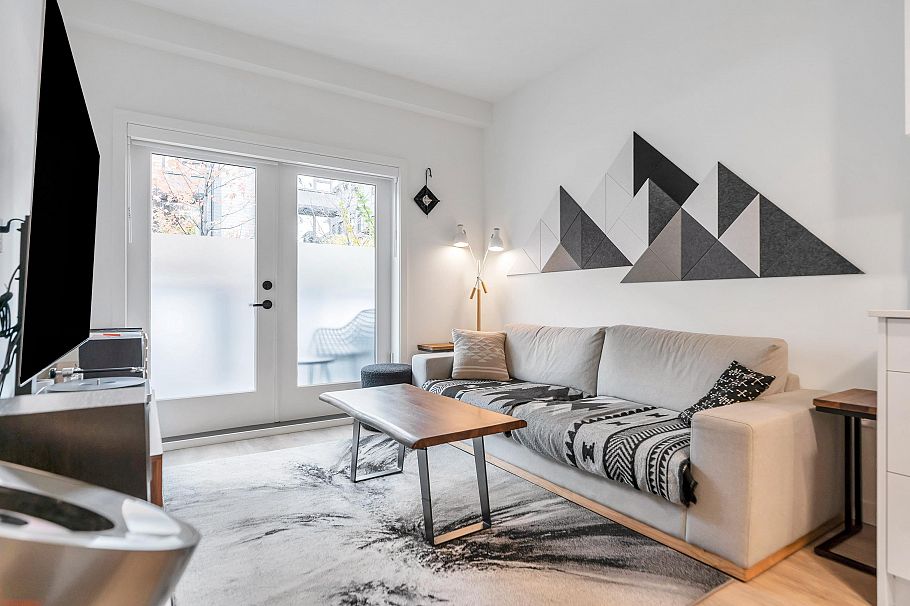 #146 545 E 2nd Street North Vancouver, BC - 4