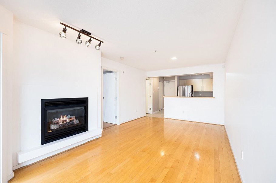 310 2768 Cranberry Drive Vancouver, BC - 21