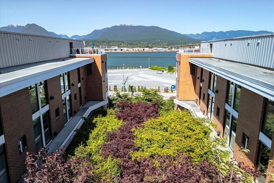 2953 Wall Street Vancouver, BC - 37