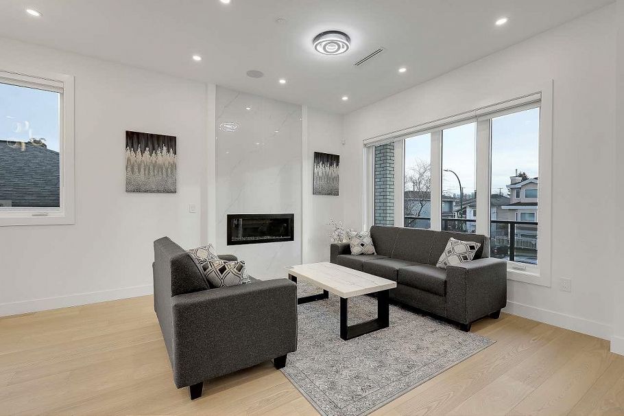 3073 E 3rd Avenue Vancouver, BC - 8