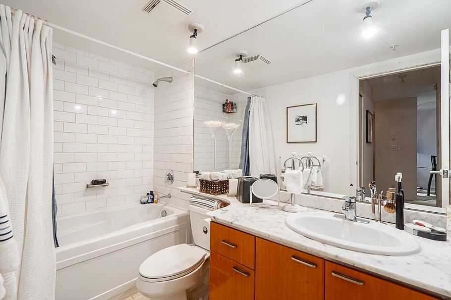 1807 1200 W Georgia Street Vancouver, BC - 24