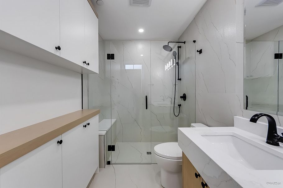 1 150 E 51 Avenue Vancouver, BC - 19