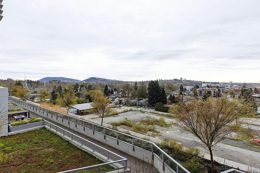 805 1500 Fern Street North Vancouver, BC - 11