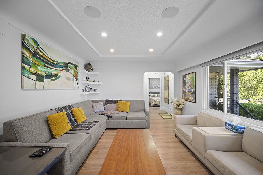 6978 Mckinnon Street Vancouver, BC - 3