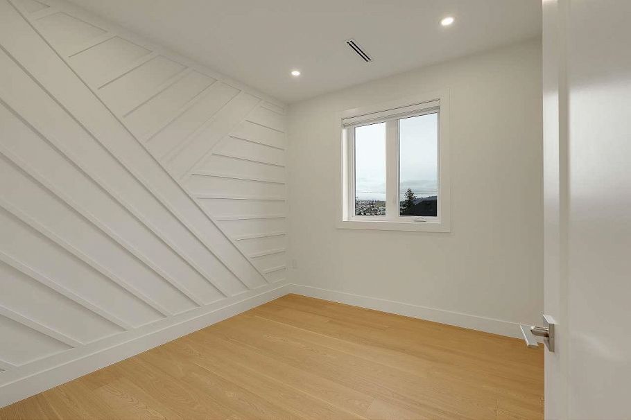 3073 E 3rd Avenue Vancouver, BC - 30