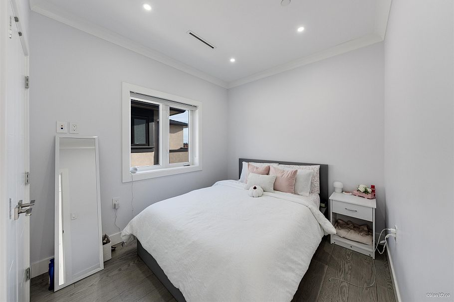 1 926 E 58th Avenue Vancouver, BC - 26