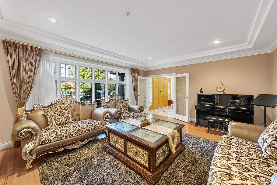 1426 W 48th Avenue Vancouver, BC - 3