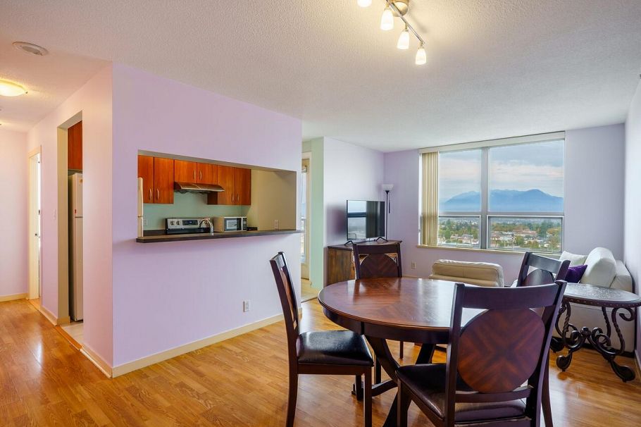 2409 3663 Crowley Drive Vancouver, BC - 4