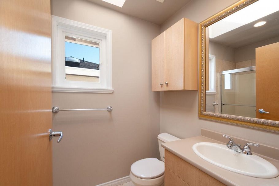 4080 St. Pauls Avenue North Vancouver, BC - 19