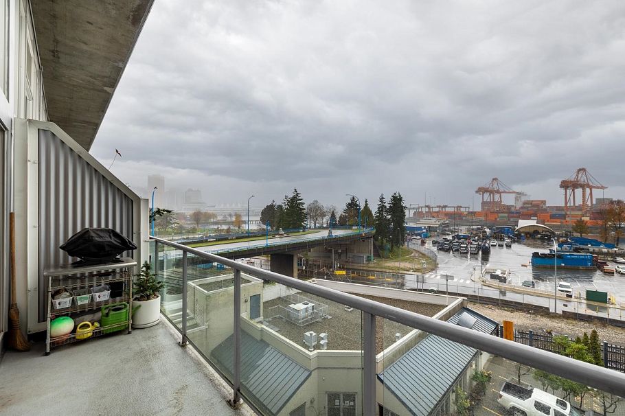 403 289 Alexander Street Vancouver, BC - 13