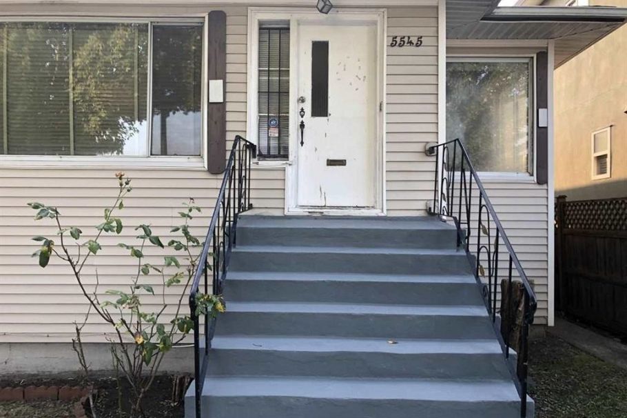 5545 Knight Street Vancouver, BC - 1