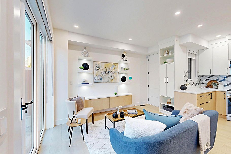 2 3425 Archimedes Street Vancouver, BC - 5