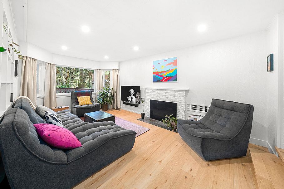 2052 Capilano Road North Vancouver, BC - 6