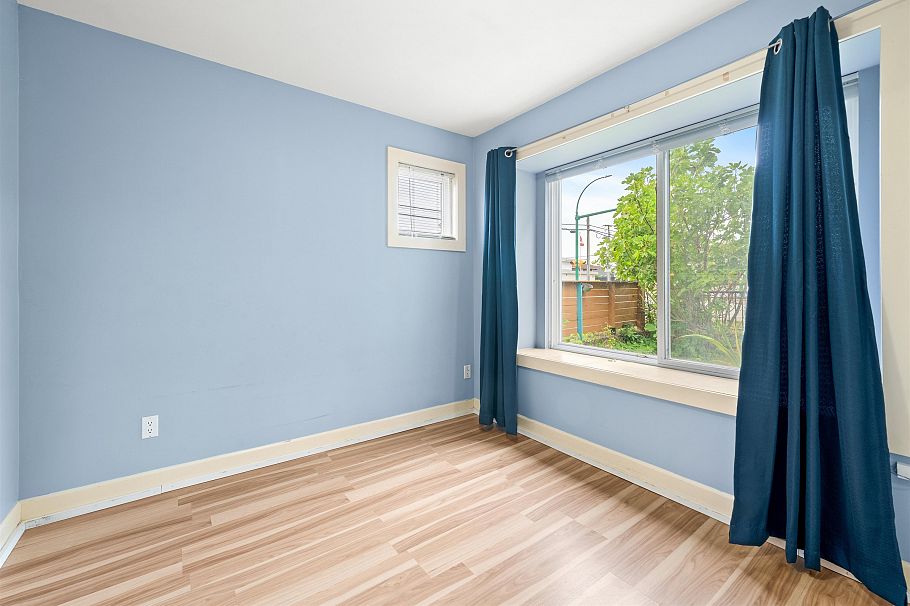 3806 Pine Street Burnaby, BC - 21