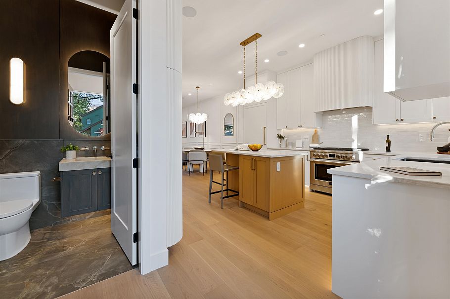 1 1765 Graveley Street Vancouver, BC - 16