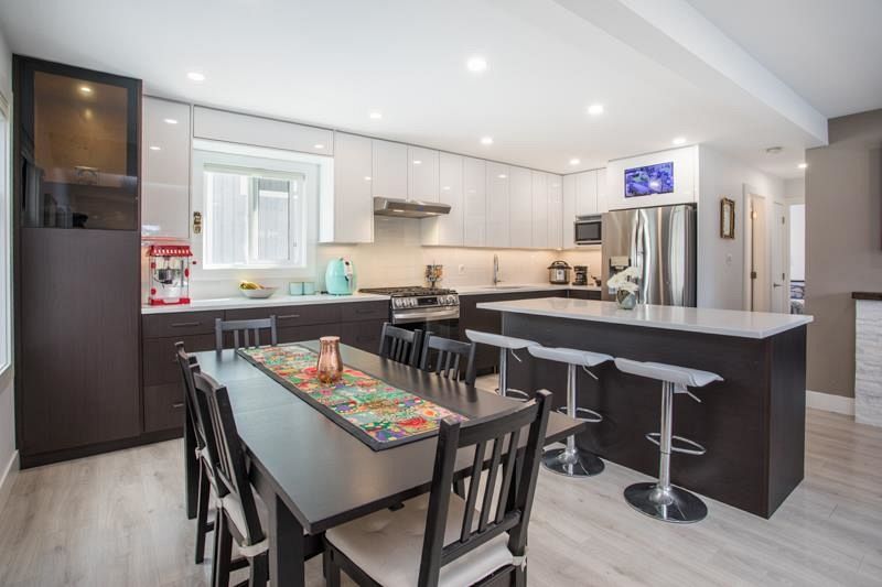 344 W 23rd Street North Vancouver, BC - 8