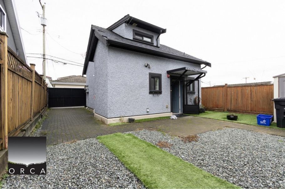 3351 WELLINGTON AVENUE, Vancouver BC V5R 4Y3 Vancouver, BC - 1