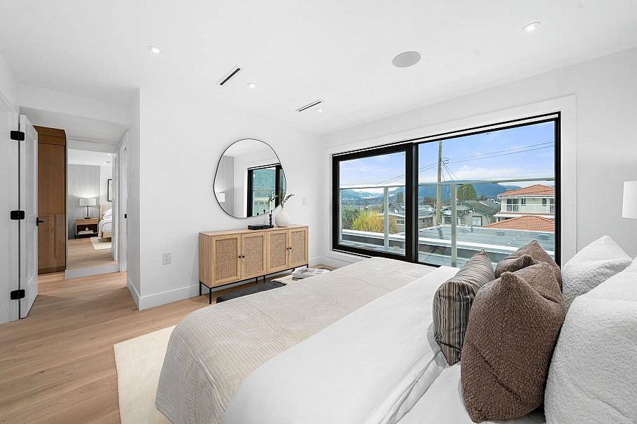 3679 Pandora Street Vancouver, BC - 12