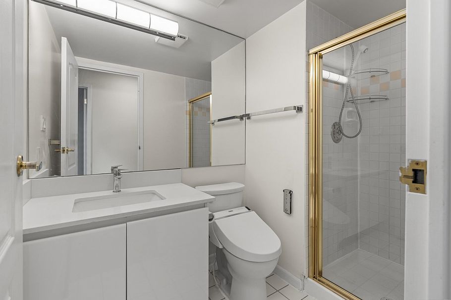 401 1235 W Broadway Vancouver, BC - 24