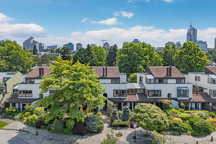 1106 Ironwork Passage Vancouver, BC - 35