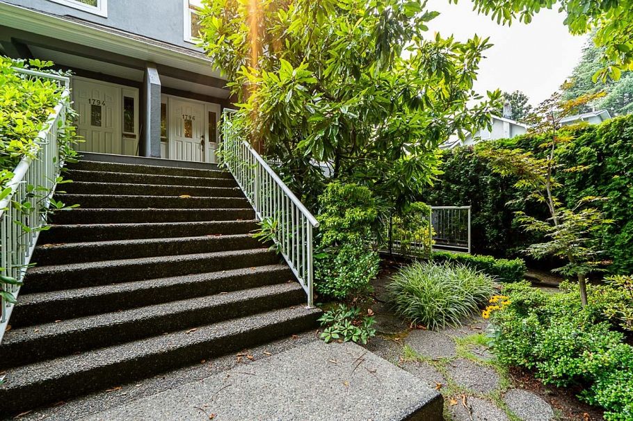 1796 W 14th Avenue Vancouver, BC - 16