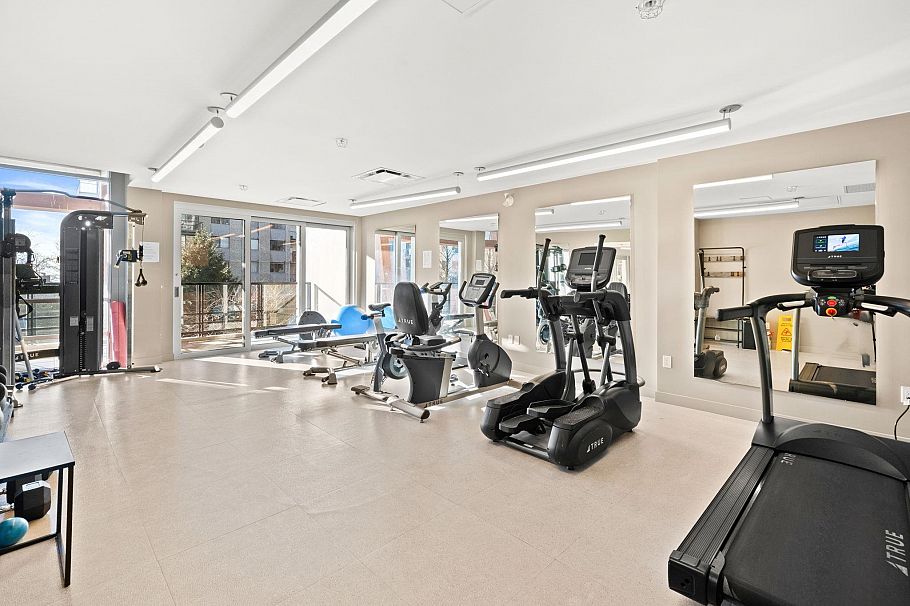 TH8 108 E 8th Street North Vancouver, BC - 36