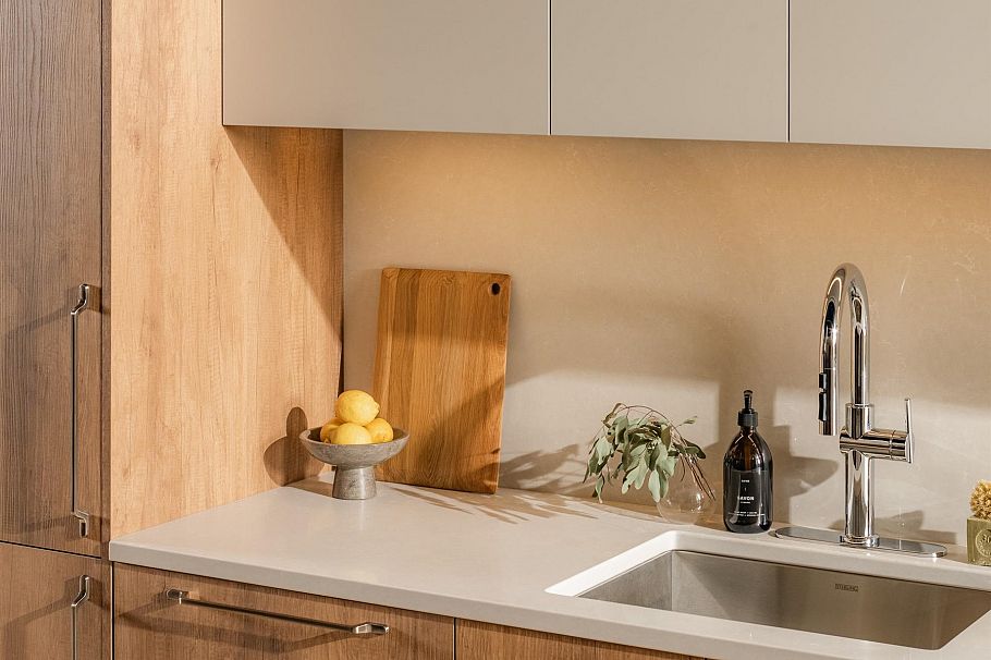 301 133 W 49th Avenue Vancouver, BC - 3