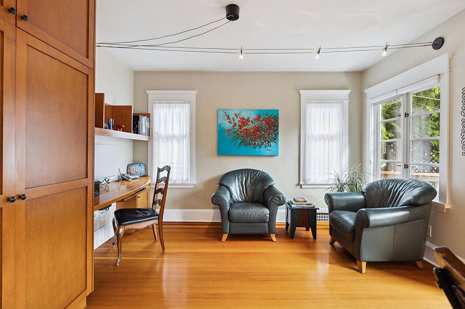 349 E 24th Street North Vancouver, BC - 12