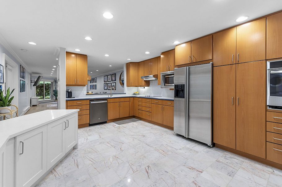 102 1500 Ostler Court North Vancouver, BC - 15