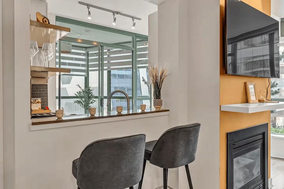 302 1238 Burrard Street Vancouver, BC - 8