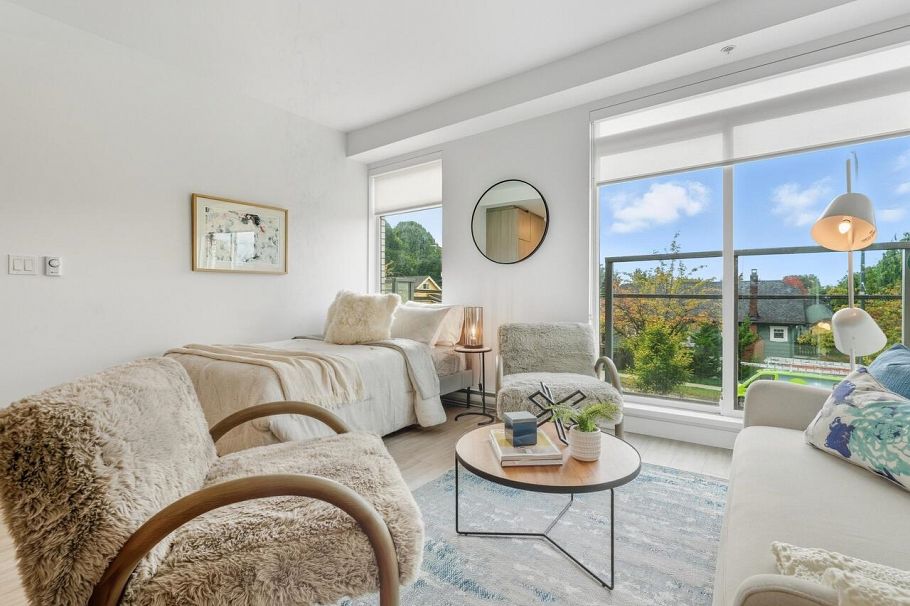 208 2408 Grant Street Vancouver, BC - 12