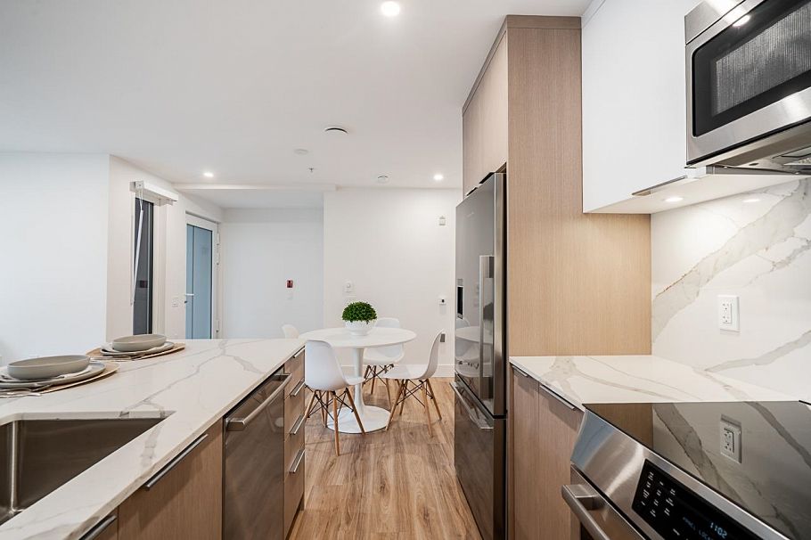 110 2085 E 1st Avenue Vancouver, BC - 12