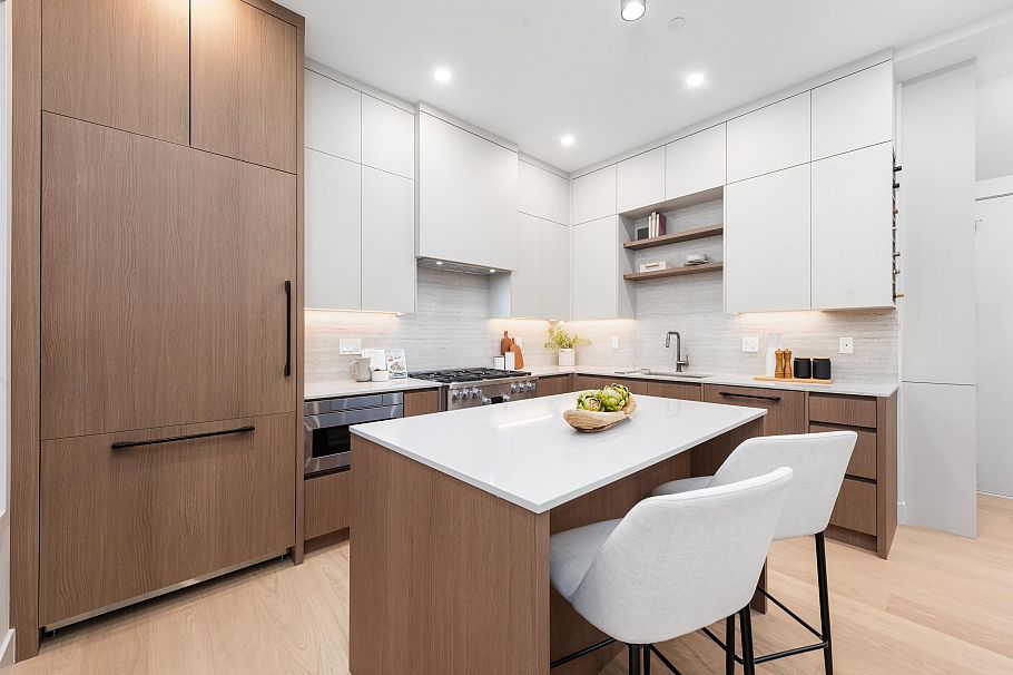 2 2635 W 12th Avenue Vancouver, BC - 9