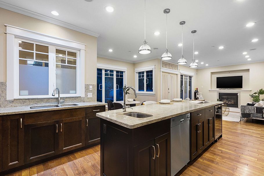 3895 W 23rd Avenue Vancouver, BC - 10