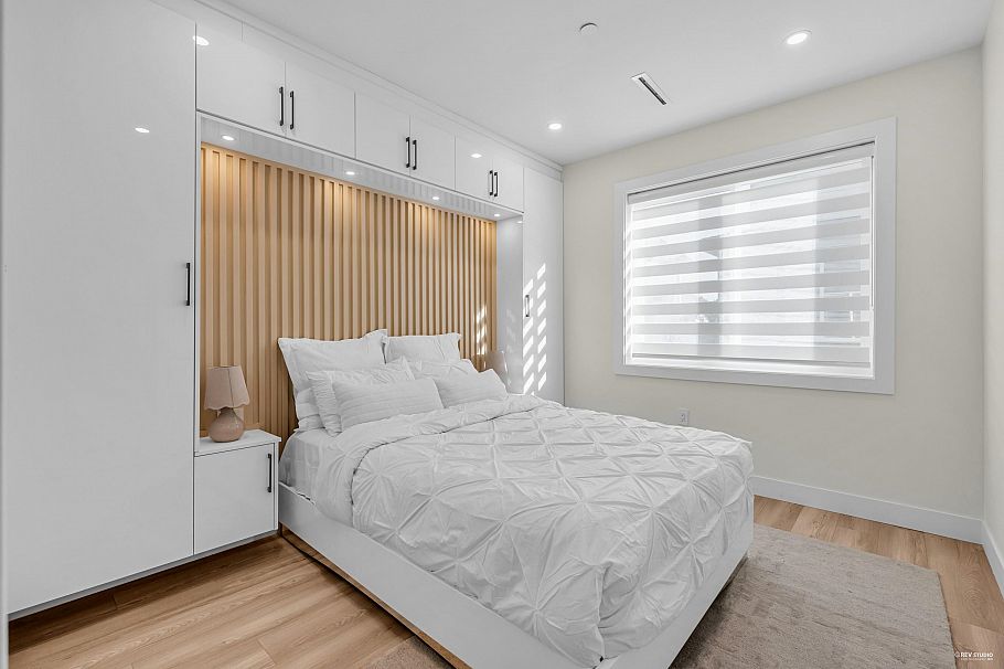 2 2703 East 3rd Avenue Vancouver, BC - 15