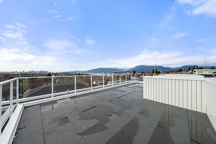 3679 Pandora Street Vancouver, BC - 34