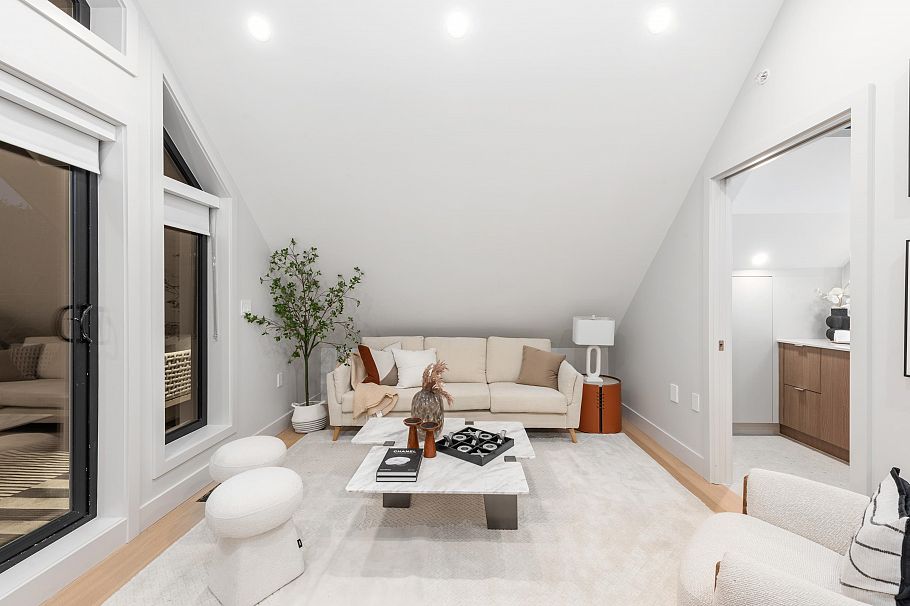 2 2635 W 12th Avenue Vancouver, BC - 26