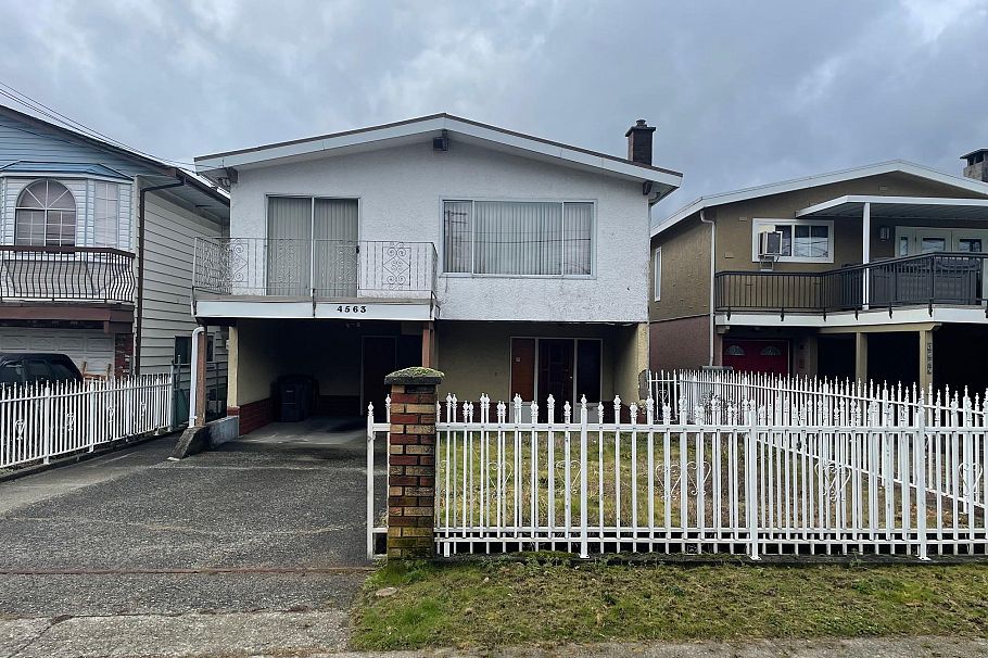 4563 Earles Street Vancouver, BC - 1