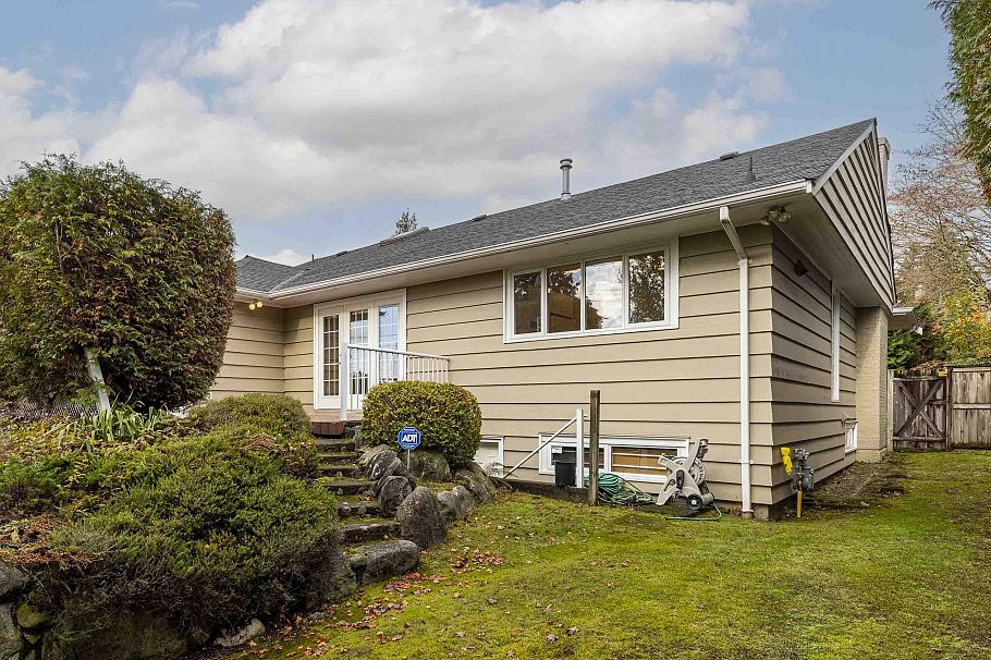 1270 W 46th Avenue Vancouver, BC - 33