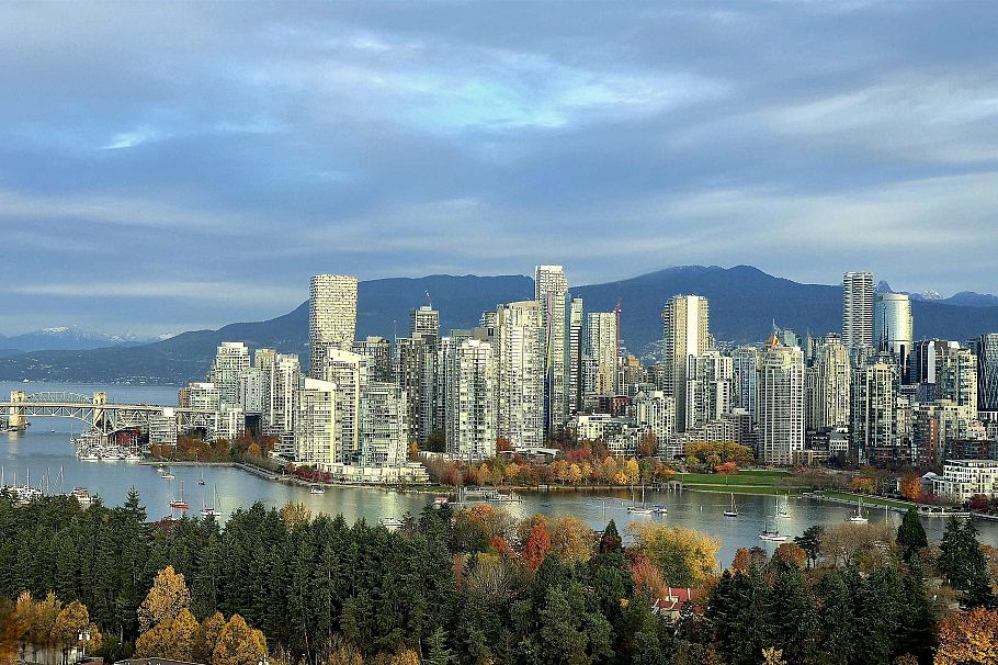 1801 2411 Heather Street Vancouver, BC - 1