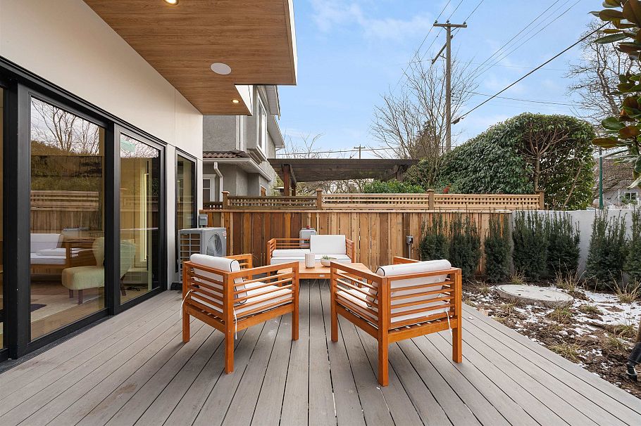 1 3118 Windsor Street Vancouver, BC - 35