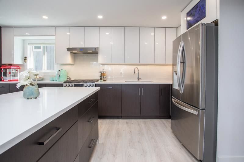 344 W 23rd Street North Vancouver, BC - 5